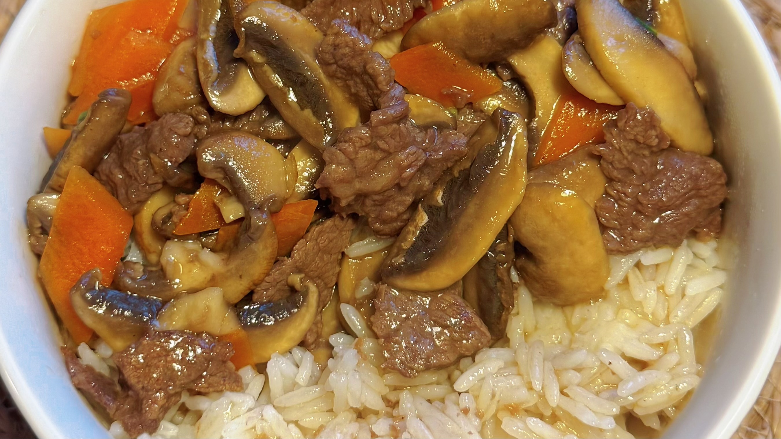 10-Min Beef & Vegetable Rice Bowl (Secret Sauce)
